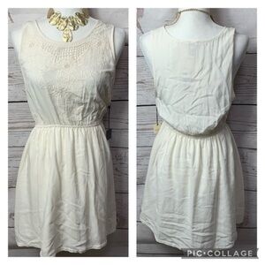 NWT Forever 21 Cream Lace Embroidered Dress